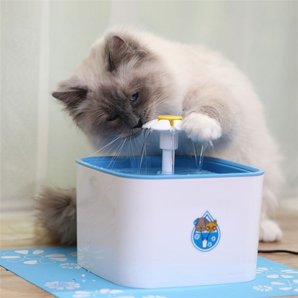 “Pet Water Dispenser – Electric Dog & Cat Fountain with Water Mat”